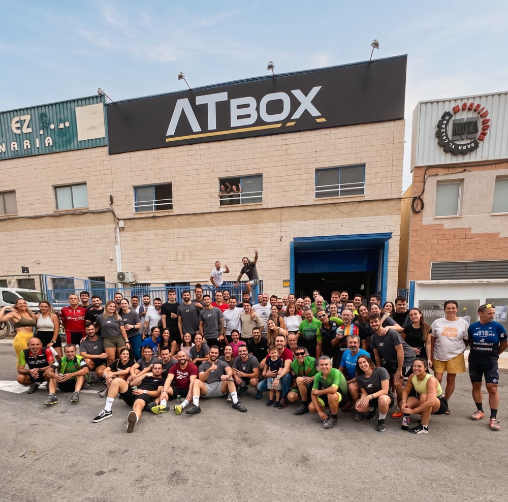 Fachada de Atbox con el logotipo