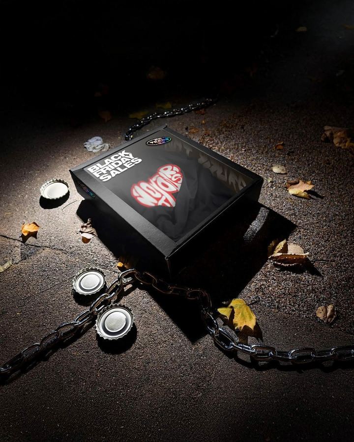 Caja de packaging negra de Tears